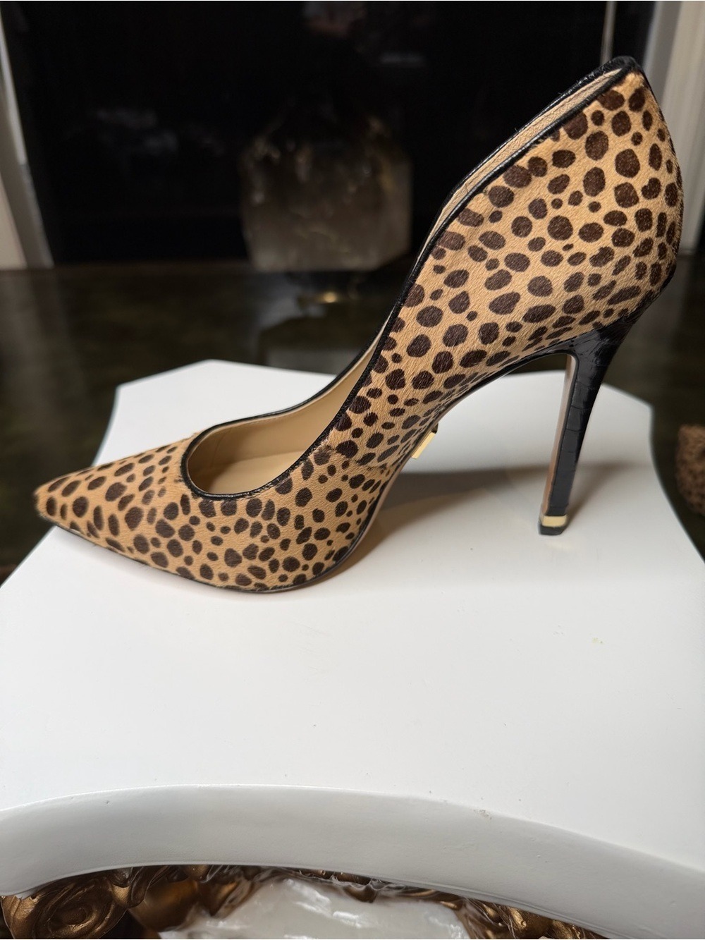 Michael Kors Collection Leopard Print Calf Hair Pointed Toe Heels Size 38 - Picture 4 of 9